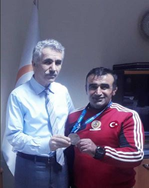 MİLLİ GÜREŞÇİ ZİYARET