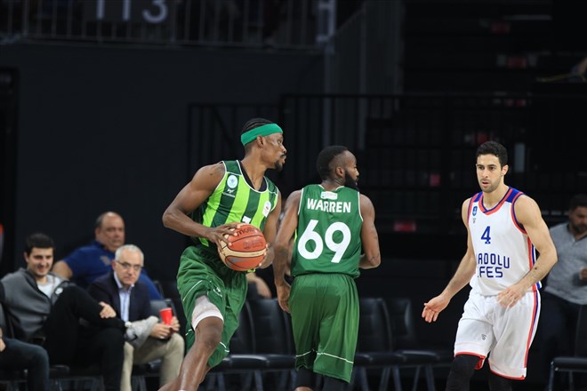 İLK MAÇIMIZDA ANADOLU EFES'E KAYBETTİK 93 - 82 