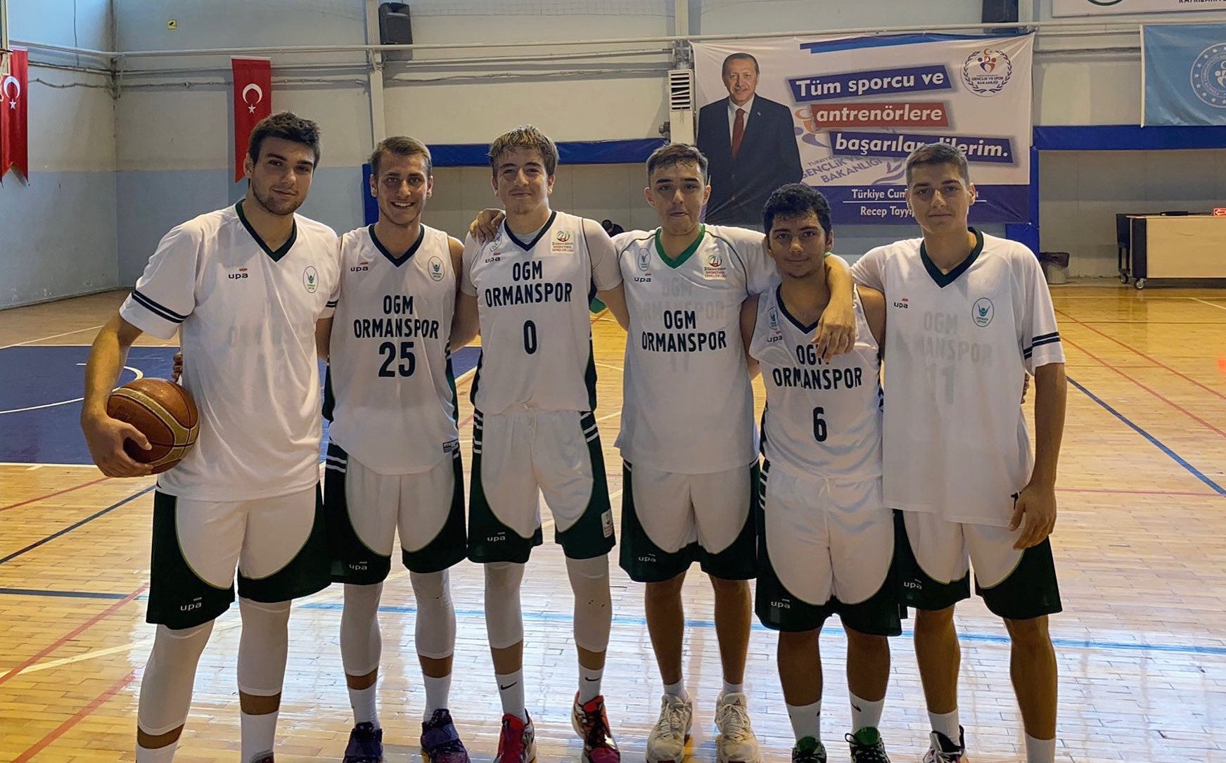 "GENÇ ERKEK BASKETBOL TAKIMIMIZ ANKARA 3.SÜ OLDU!