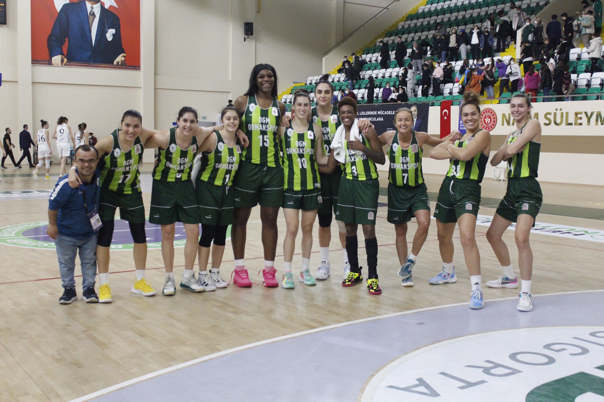 "BURSA BÜYÜKŞEHİR BELEDİYESPOR:70-OGM ORMANSPOR:97"