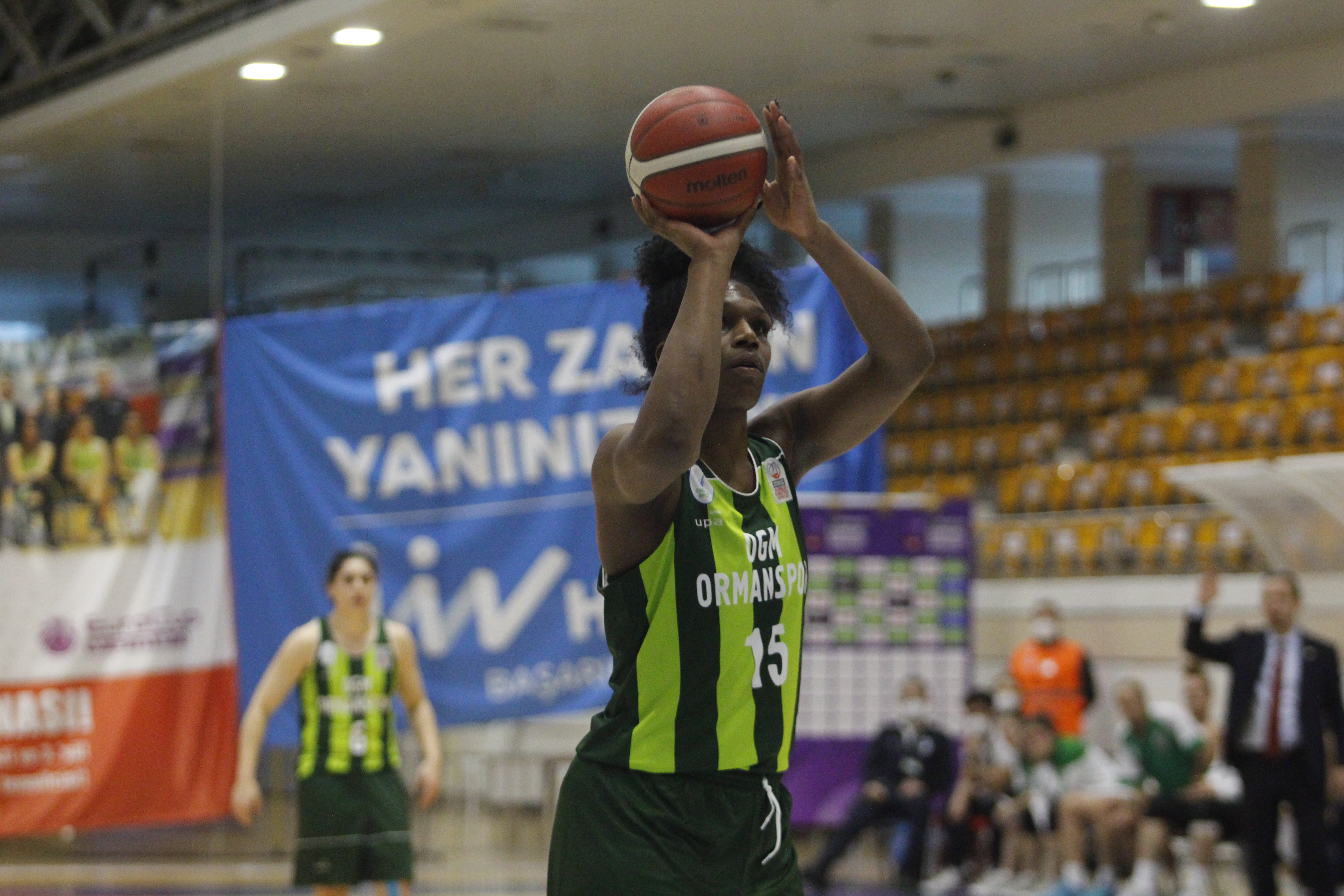 "NESİBE AYDIN:83-OGM ORMANSPOR:72"