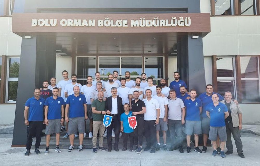 "ERKEK BASKETBOL A TAKIMIMIZ KAMPI TAMAMLADI"
