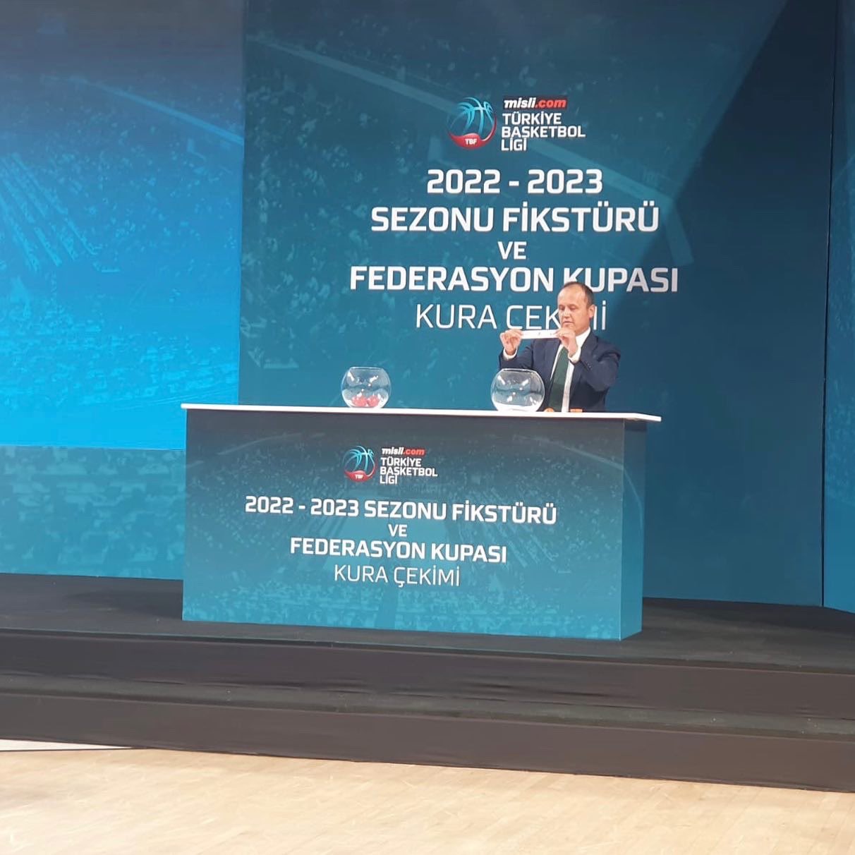 "ERKEK BASKETBOL A TAKIMIMIZ SEZONU BALIKESİR B.Ş.B İLE AÇIYOR."